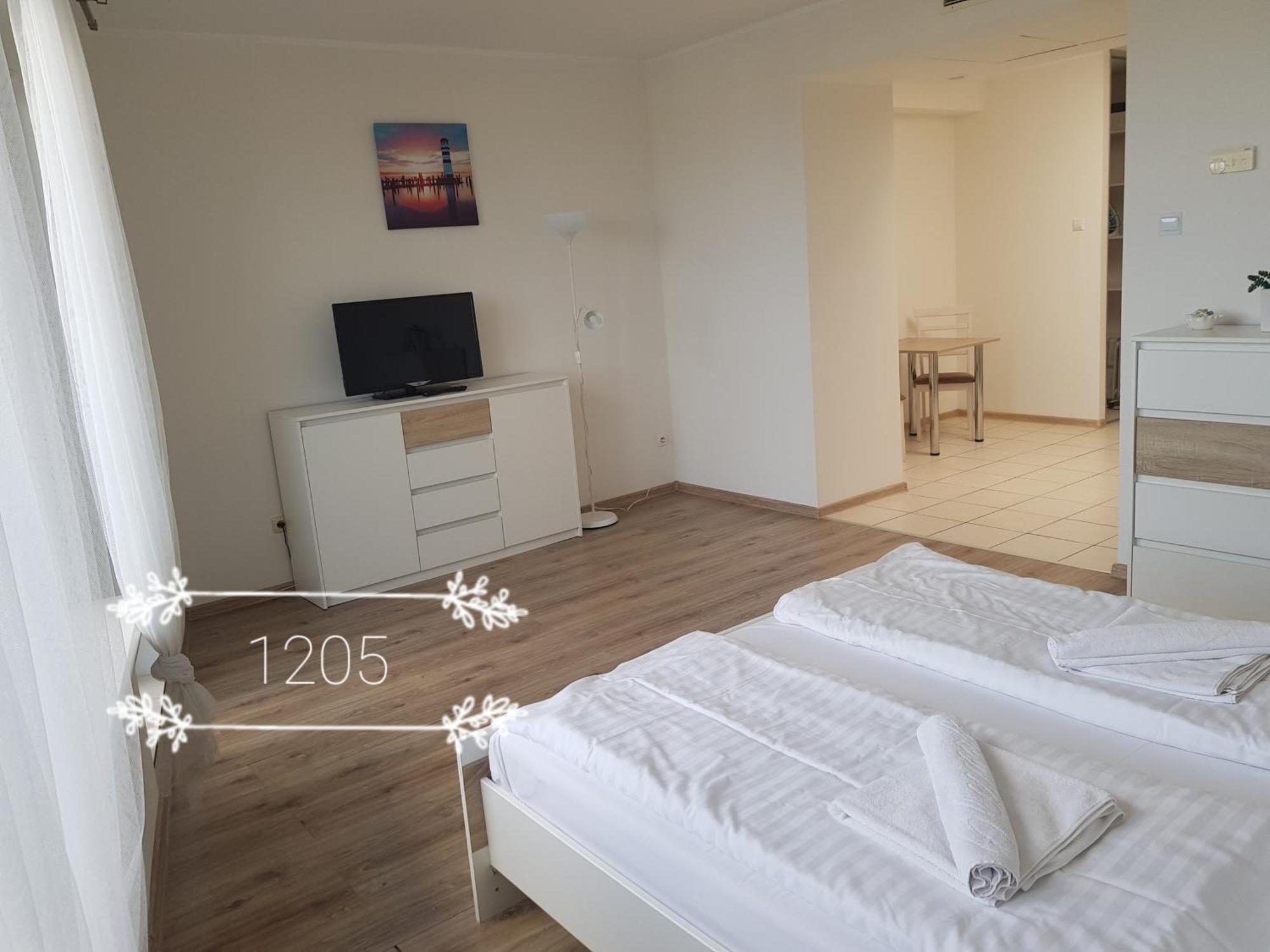 Etna Polonia Apartamenty Kolobrzeg Bagian luar foto